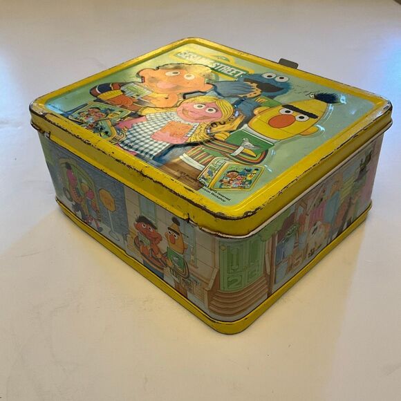 Vintage 1979 Metal Sesame Street Lunchbox ernie bert bigbird - Picture 9 of 16